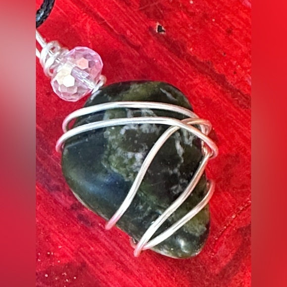 Pendant Necklace Serpentine, Healerite Gemstone Wire Wrapped 16-18’ Chain 5518 G - Picture 12 of 12